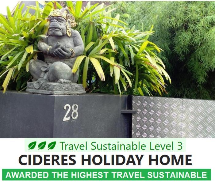 Cideres Holiday Home Majalengka Εξωτερικό φωτογραφία